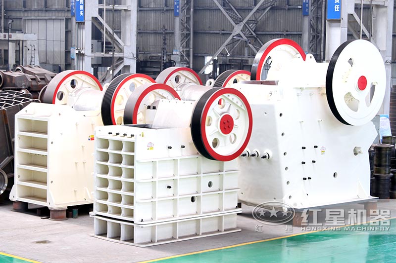 Уголок мастерской Red Star Jaw Crusher