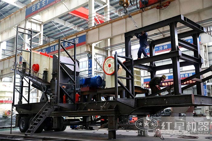 Мобильная щековая и конусная дробилки в производстве